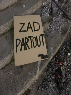 Affiche du document Après la ZAD, les autonomes à la conquête de Nantes