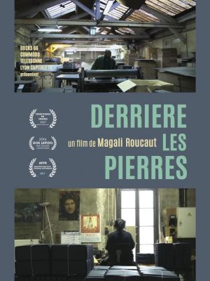 Derrière les pierres